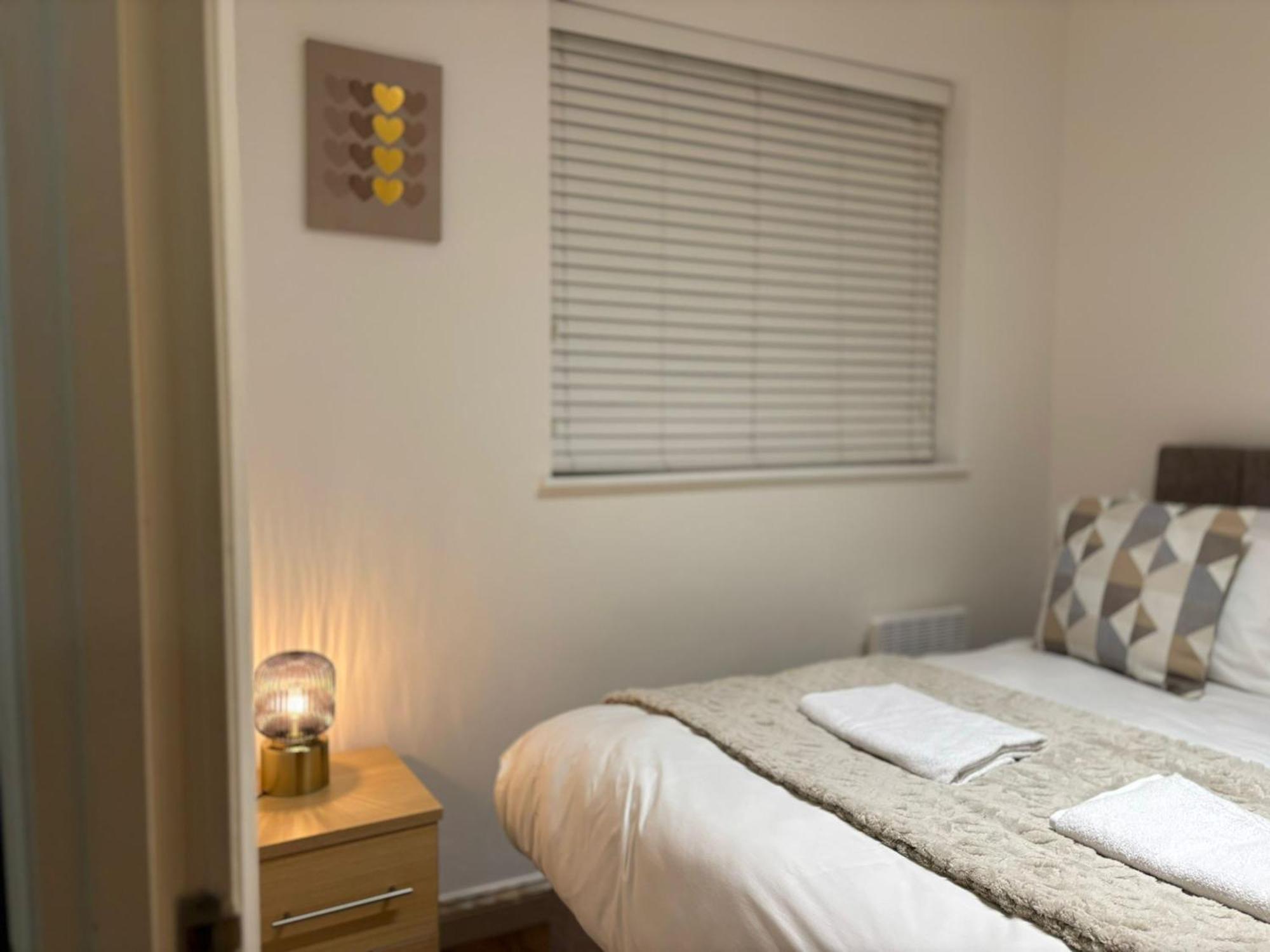 ברמינגהאם 24-7 Secured City Centre Apartments With Free Underground Parking And Wifi מראה חיצוני תמונה