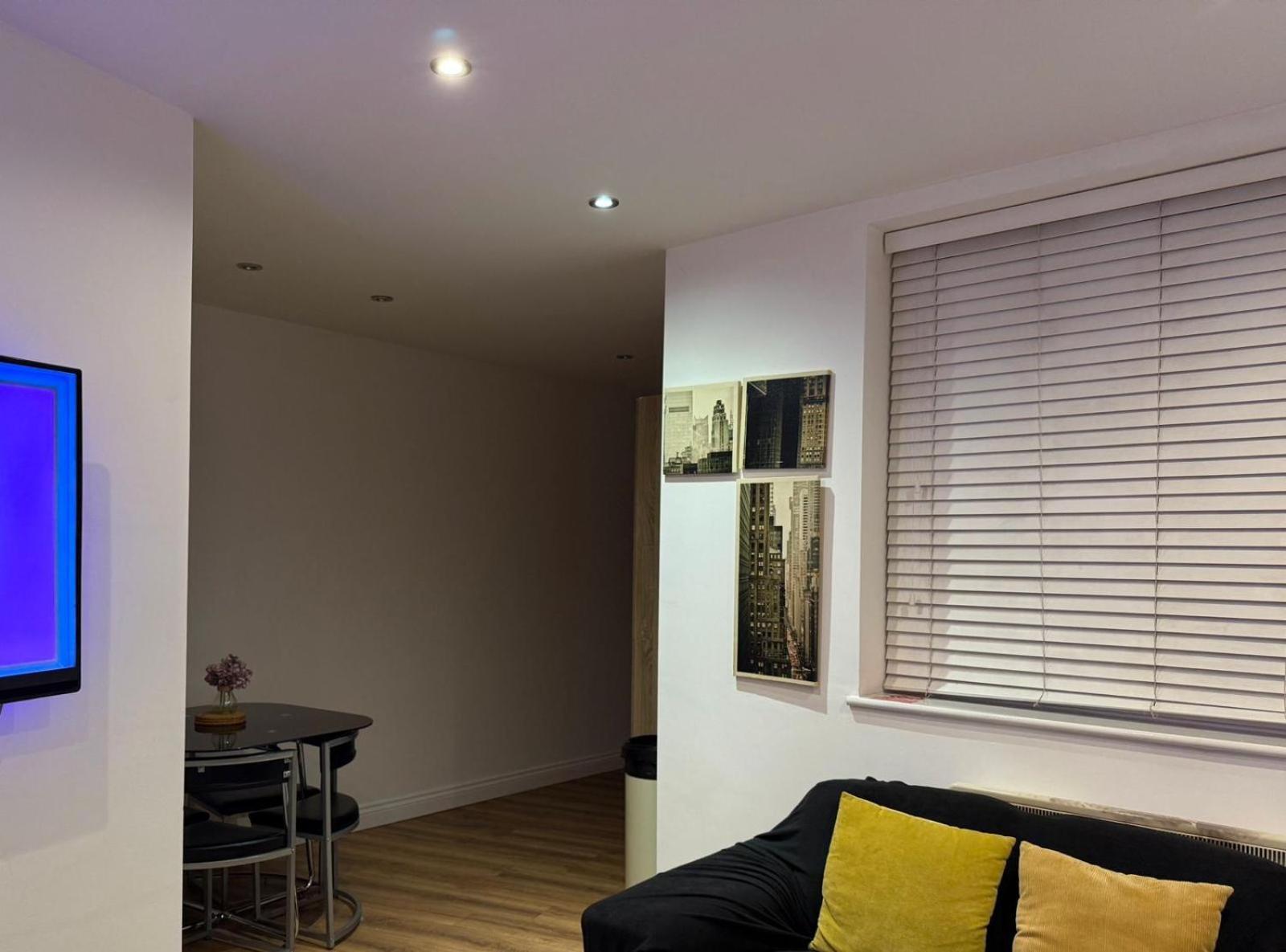 ברמינגהאם 24-7 Secured City Centre Apartments With Free Underground Parking And Wifi מראה חיצוני תמונה