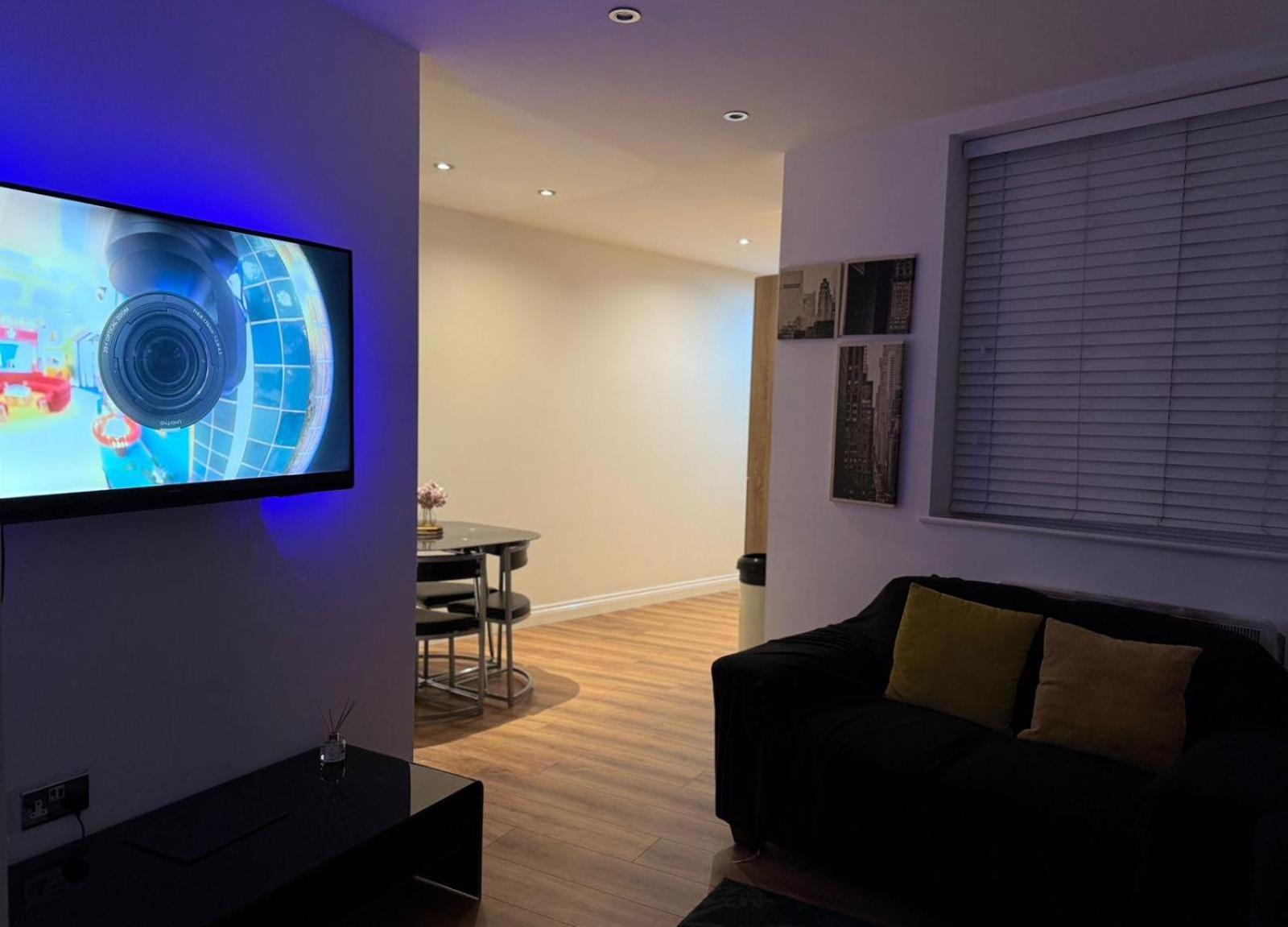 ברמינגהאם 24-7 Secured City Centre Apartments With Free Underground Parking And Wifi מראה חיצוני תמונה